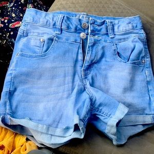 Wallflower Shorts